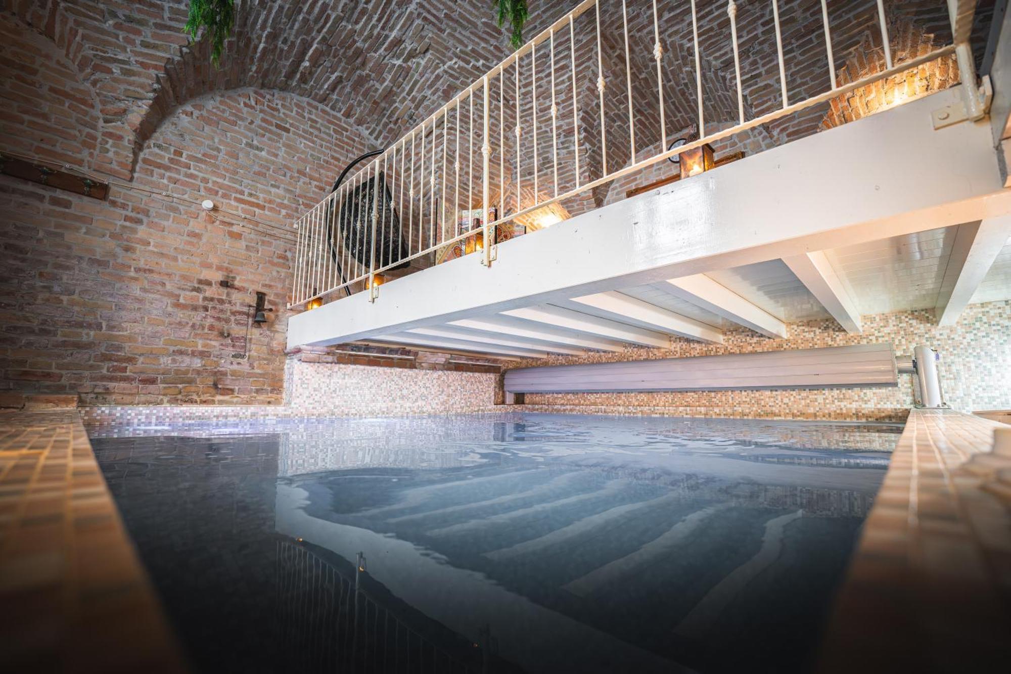 Hotel La Tavola Rotonda Cortemaggiore Bagian luar foto