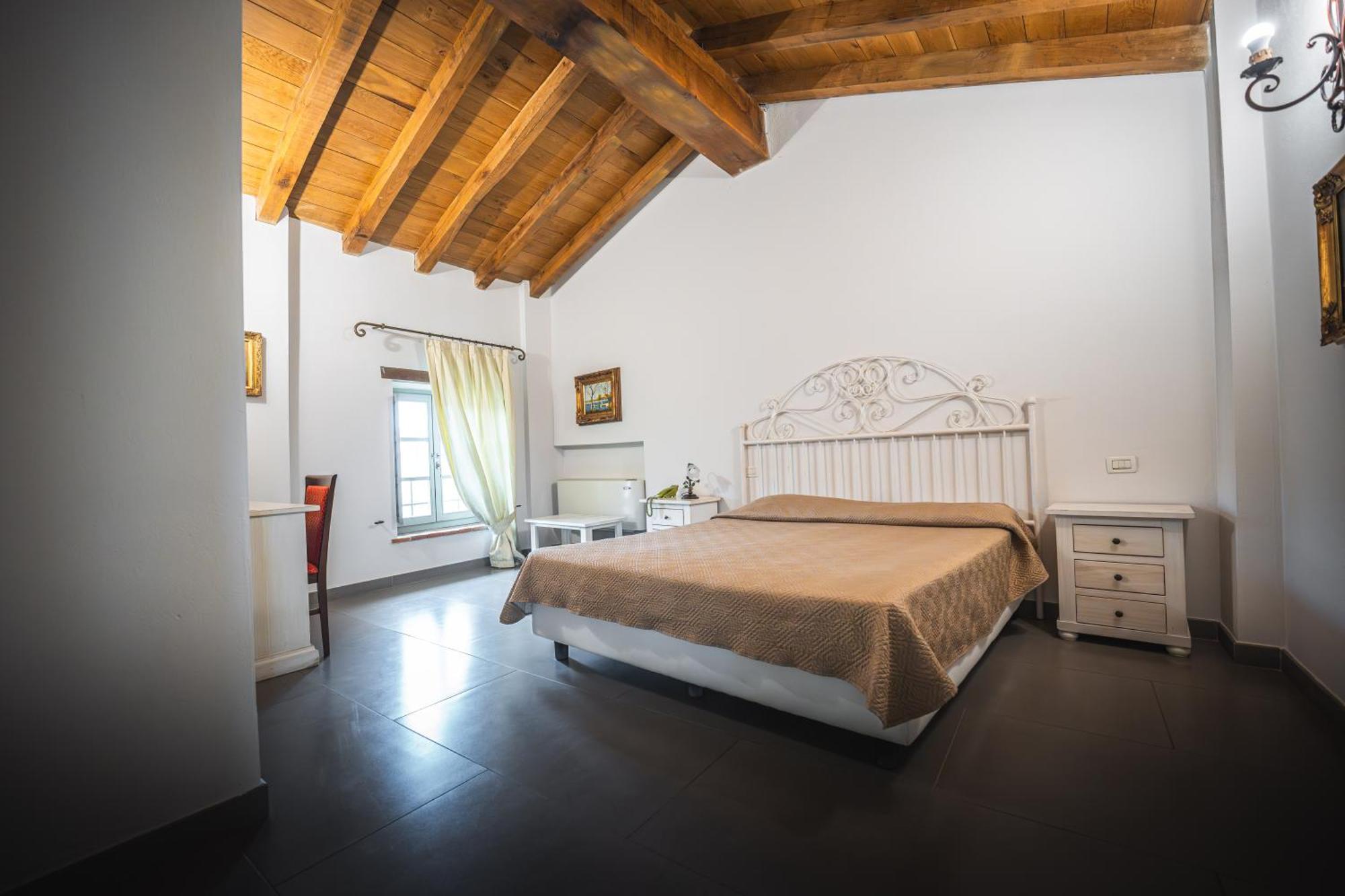 Hotel La Tavola Rotonda Cortemaggiore Ruang foto