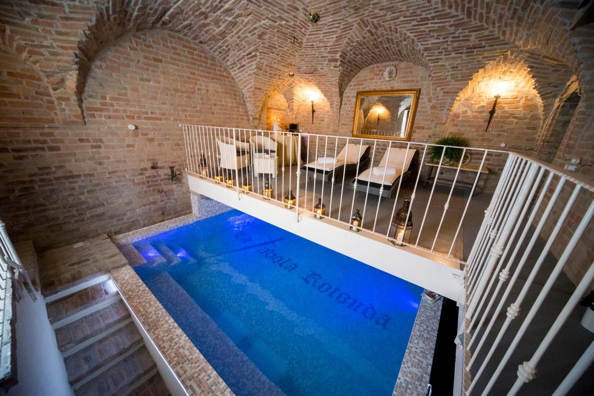 Hotel La Tavola Rotonda Cortemaggiore Bagian luar foto